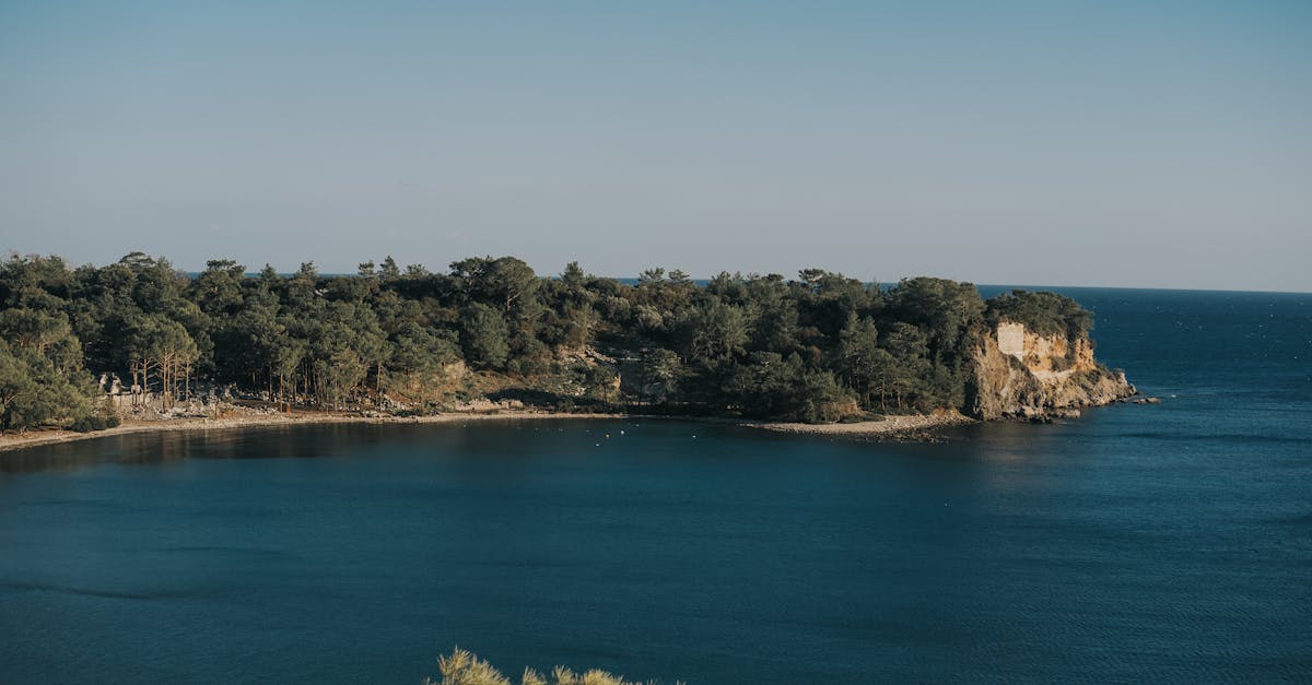 Enjoying the Sun: Best Outdoor Seating Spots in Byron Bay